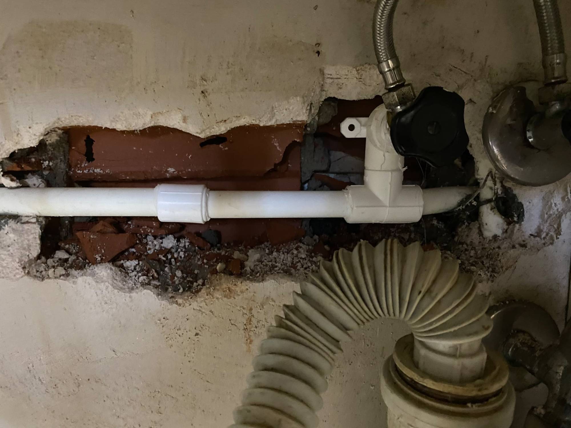 Lavabo Altı Su Hattı ve Ara Musluk Onarımı kapak fotoğrafı